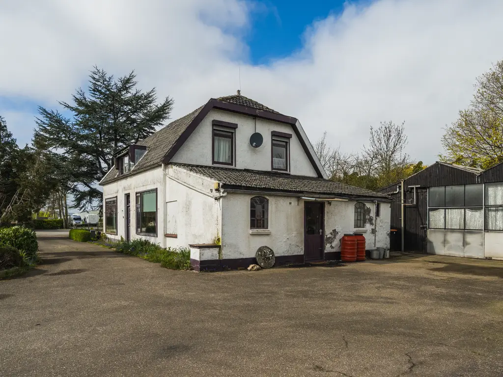 Heenweg 38, 'S-GRAVENZANDE