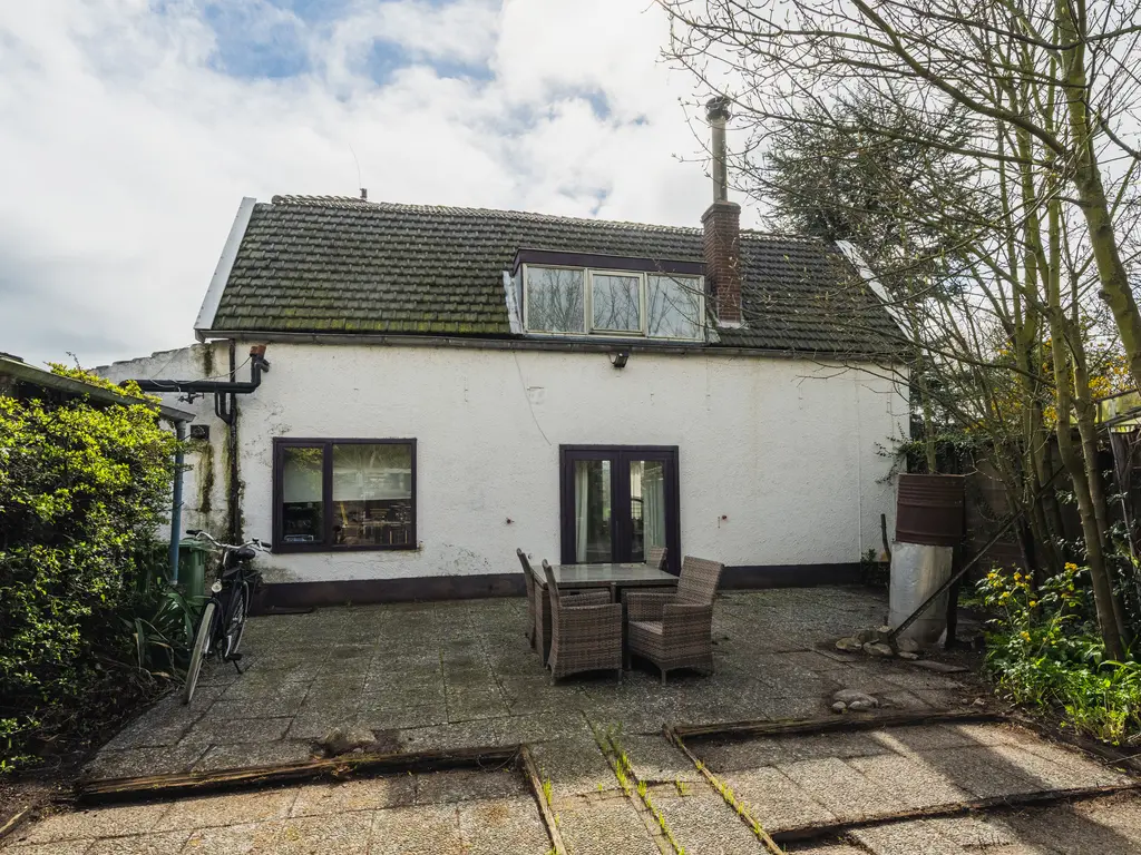 Heenweg 38, 'S-GRAVENZANDE