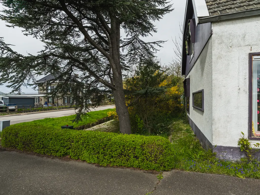 Heenweg 38, 'S-GRAVENZANDE