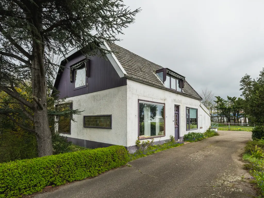 Heenweg 38, 'S-GRAVENZANDE