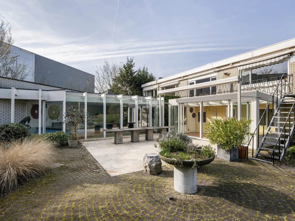 Emmastraat 85, MONSTER