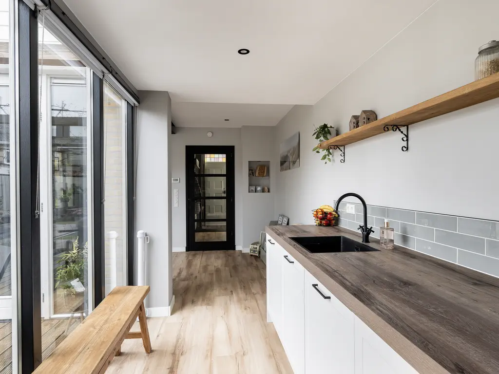 Gerberastraat 13, 'S-GRAVENZANDE