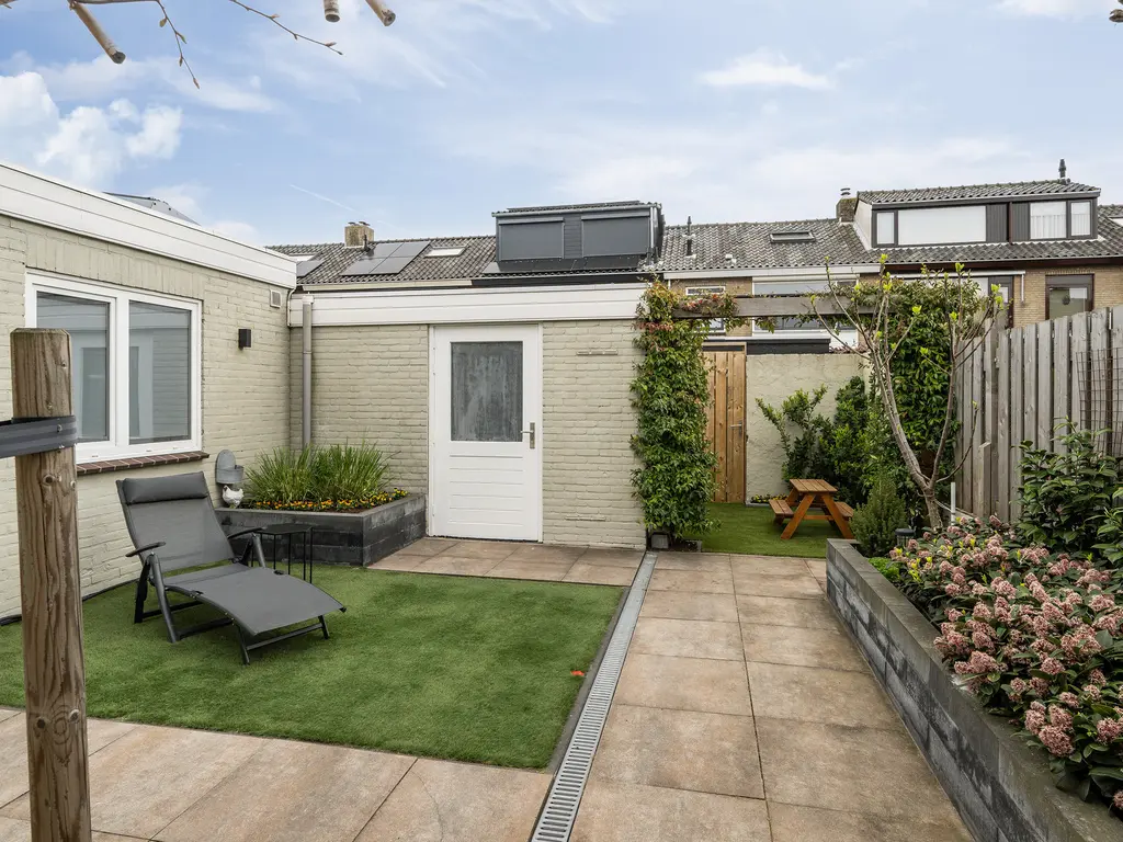 Gerberastraat 13, 'S-GRAVENZANDE