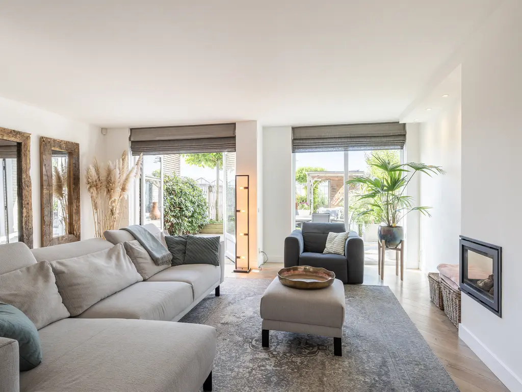 Golfslag 53, MONSTER