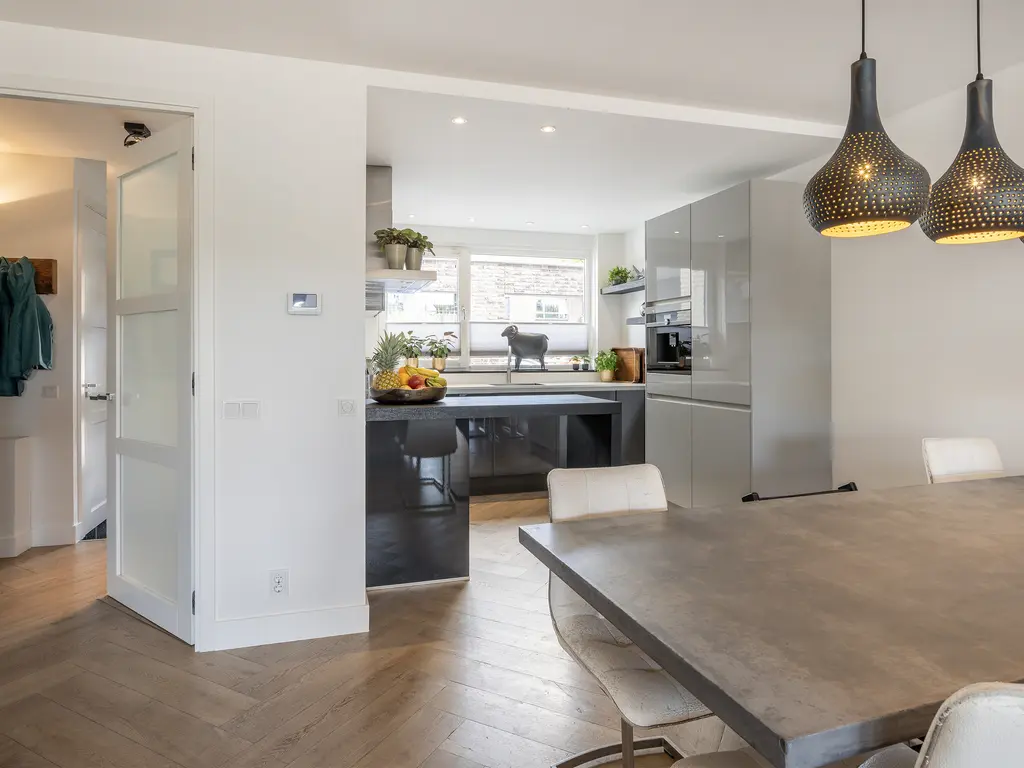 Golfslag 53, MONSTER