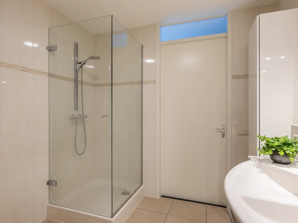 Golfslag 53, MONSTER