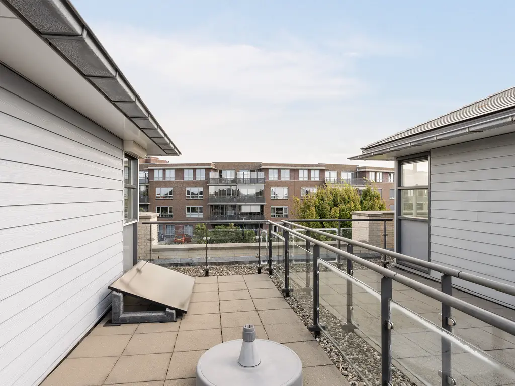 Golfslag 53, MONSTER