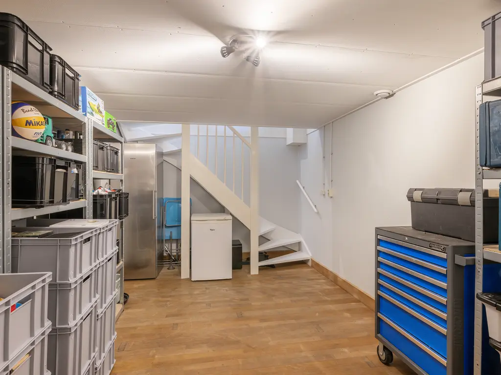 Golfslag 53, MONSTER