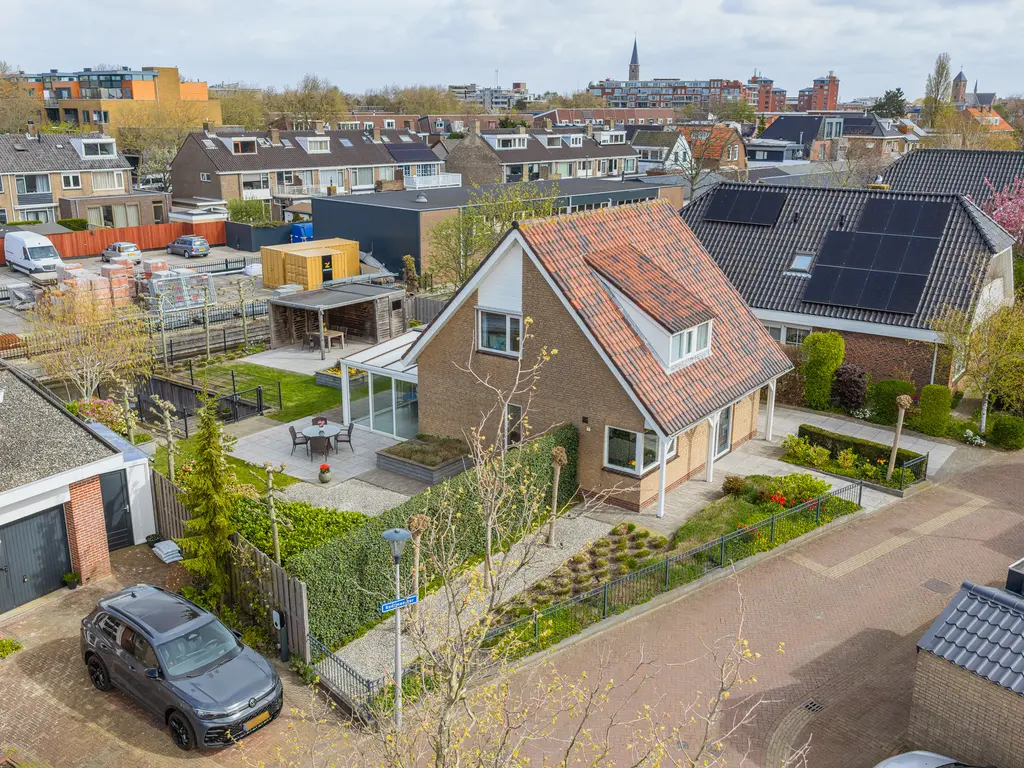 Schout 28, NAALDWIJK