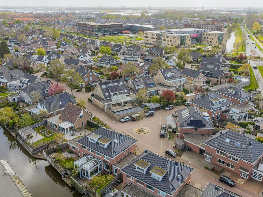 Schout 28, NAALDWIJK