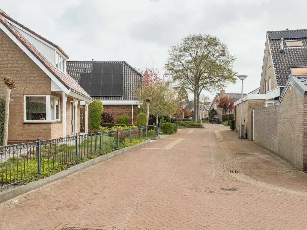 Schout 28, NAALDWIJK