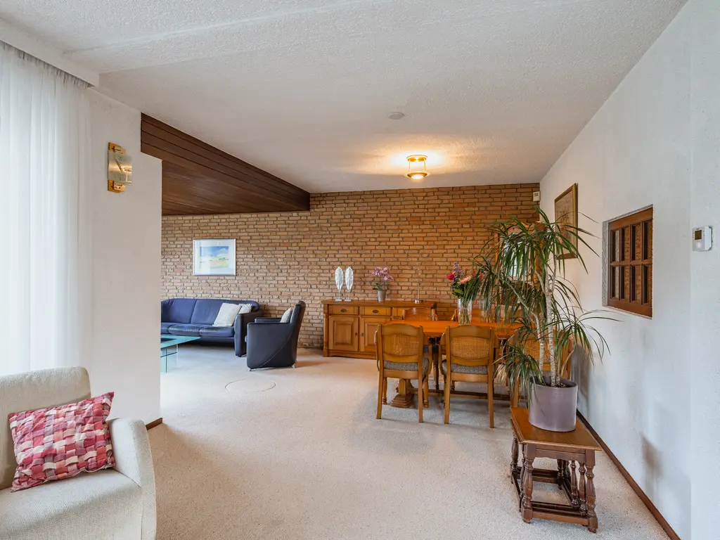 Schout 28, NAALDWIJK