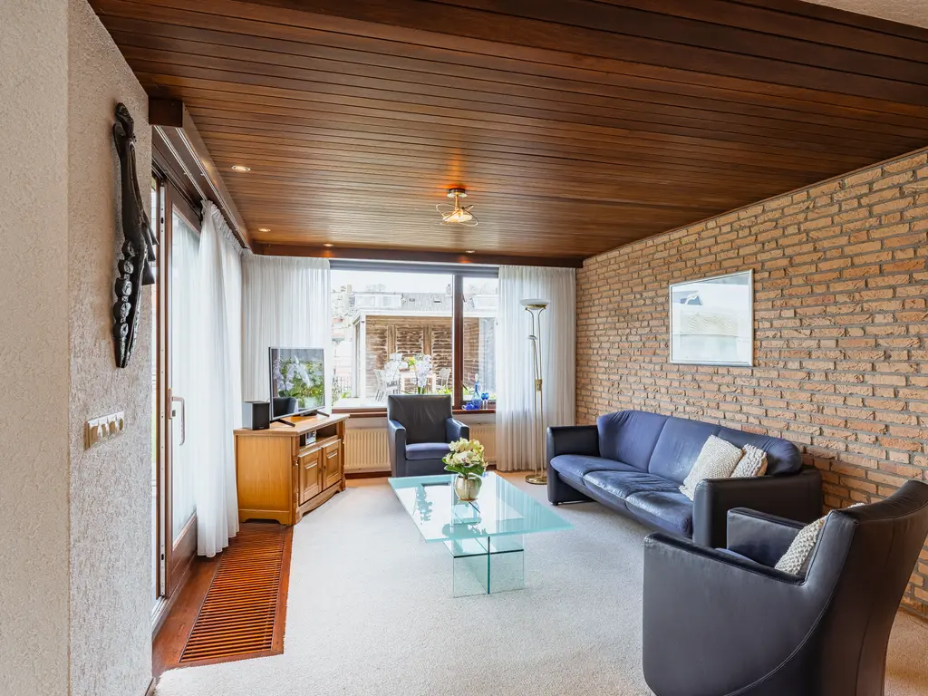 Schout 28, NAALDWIJK