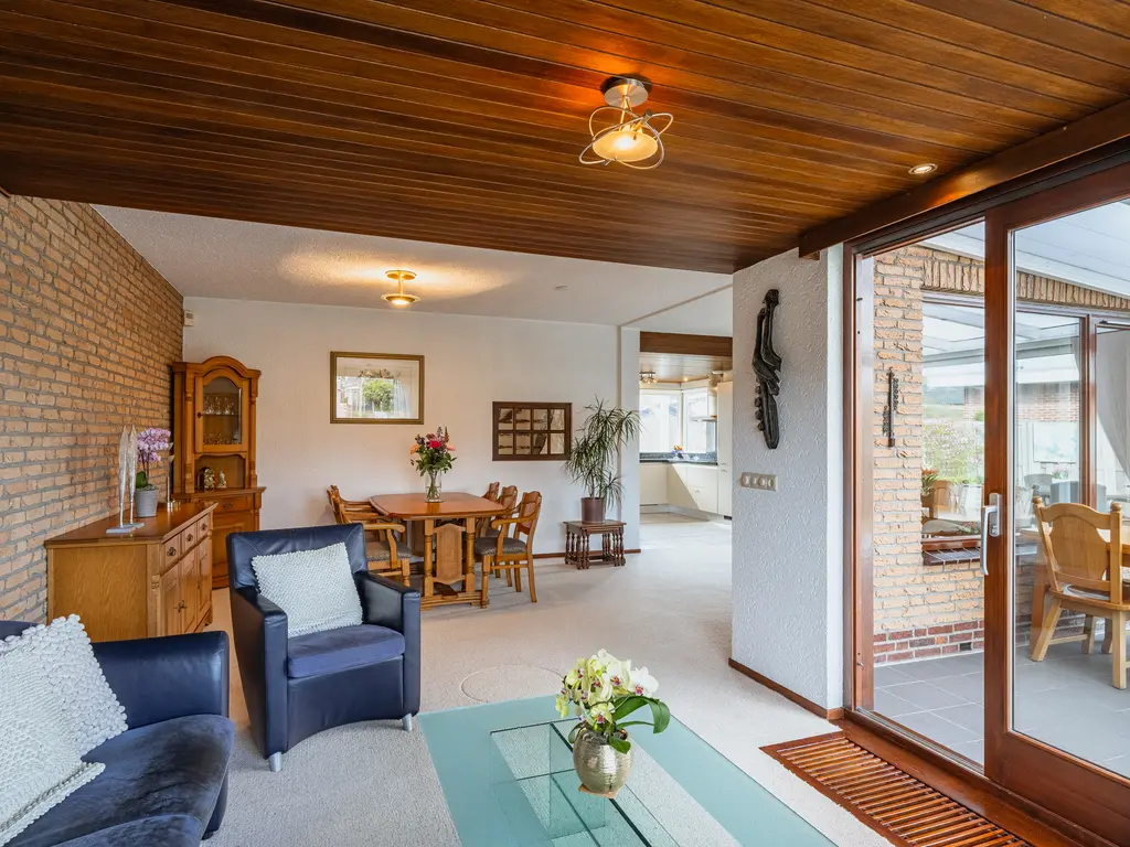 Schout 28, NAALDWIJK