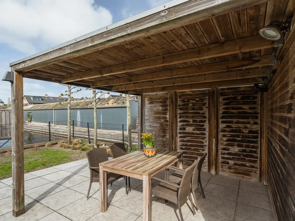 Schout 28, NAALDWIJK