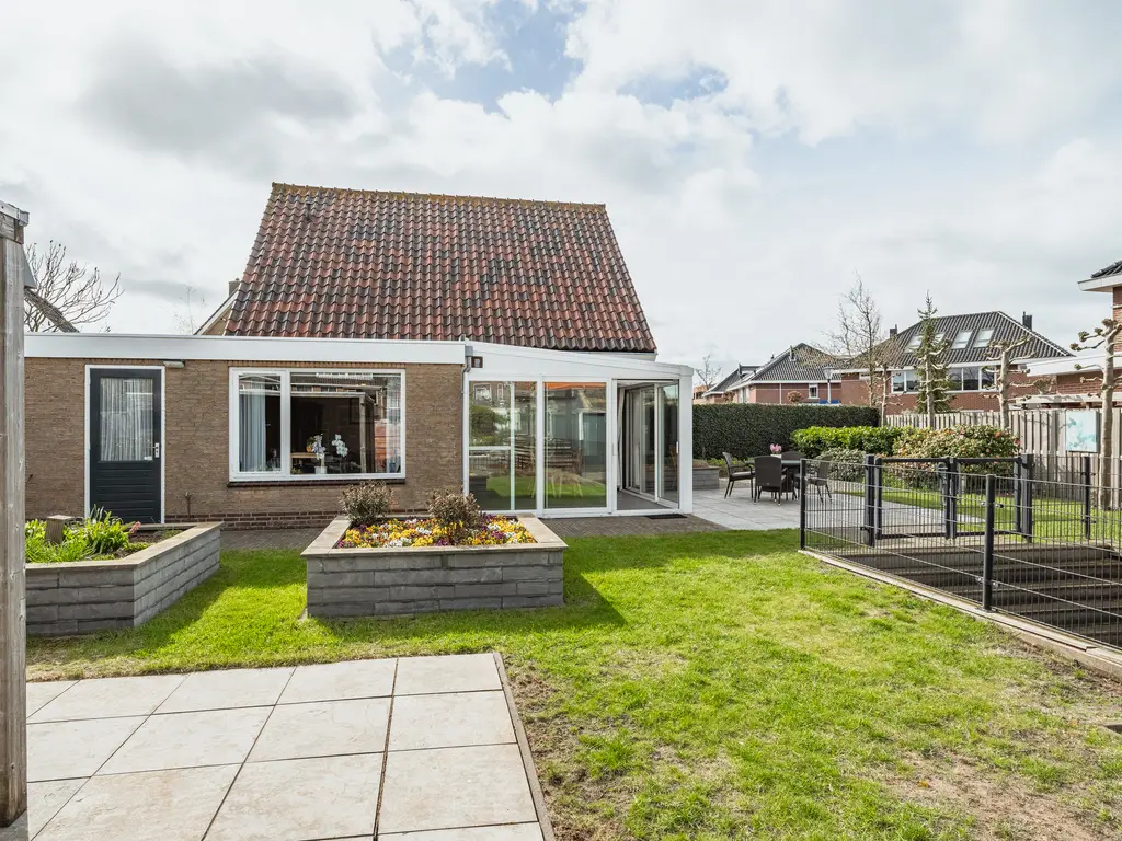 Schout 28, NAALDWIJK