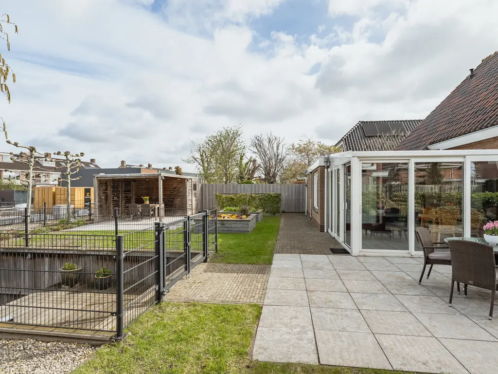 Schout 28, NAALDWIJK