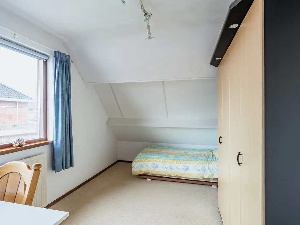 Schout 28, NAALDWIJK