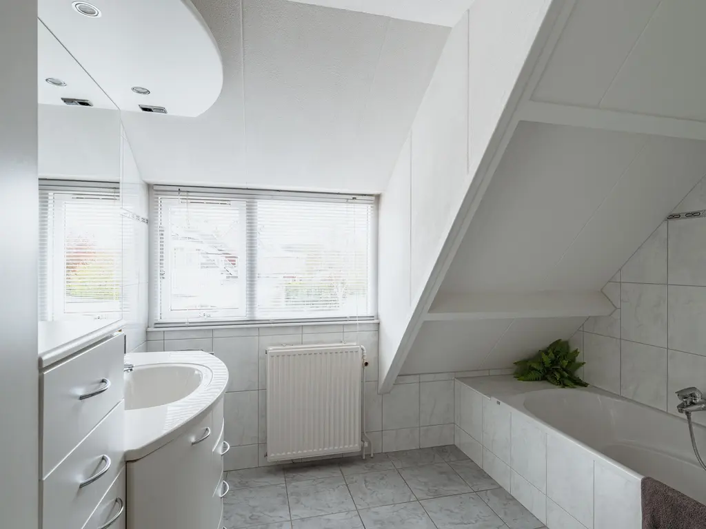 Schout 28, NAALDWIJK