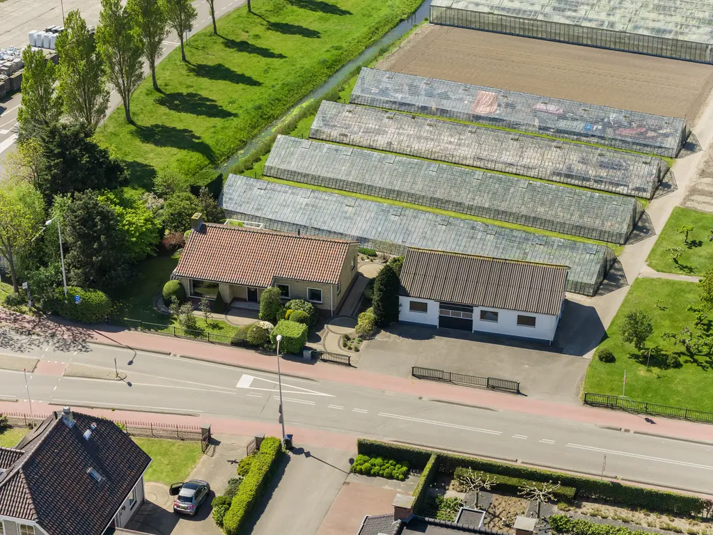 Zwartendijk 45, MONSTER