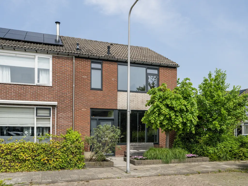 Hazelaarhof 2, 'S-GRAVENZANDE