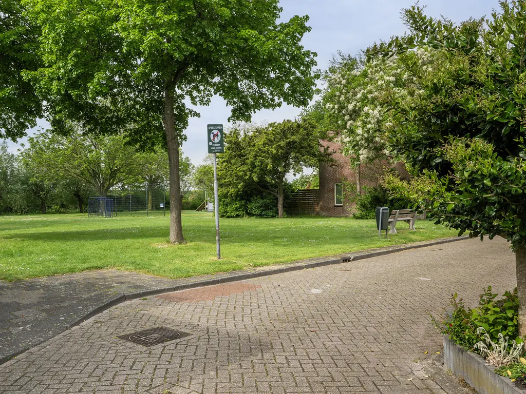 Korbeel 13, WATERINGEN
