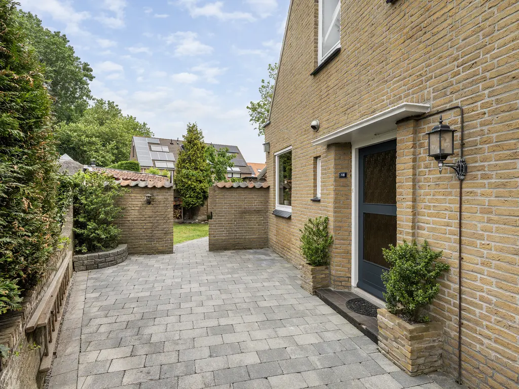 Opstalweg 18, NAALDWIJK