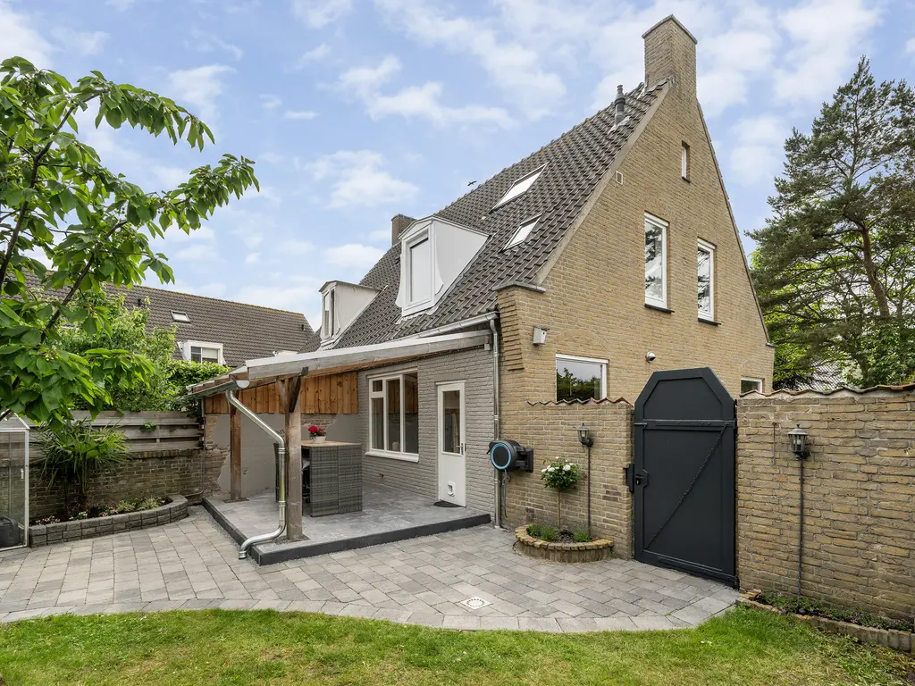 Opstalweg 18, NAALDWIJK