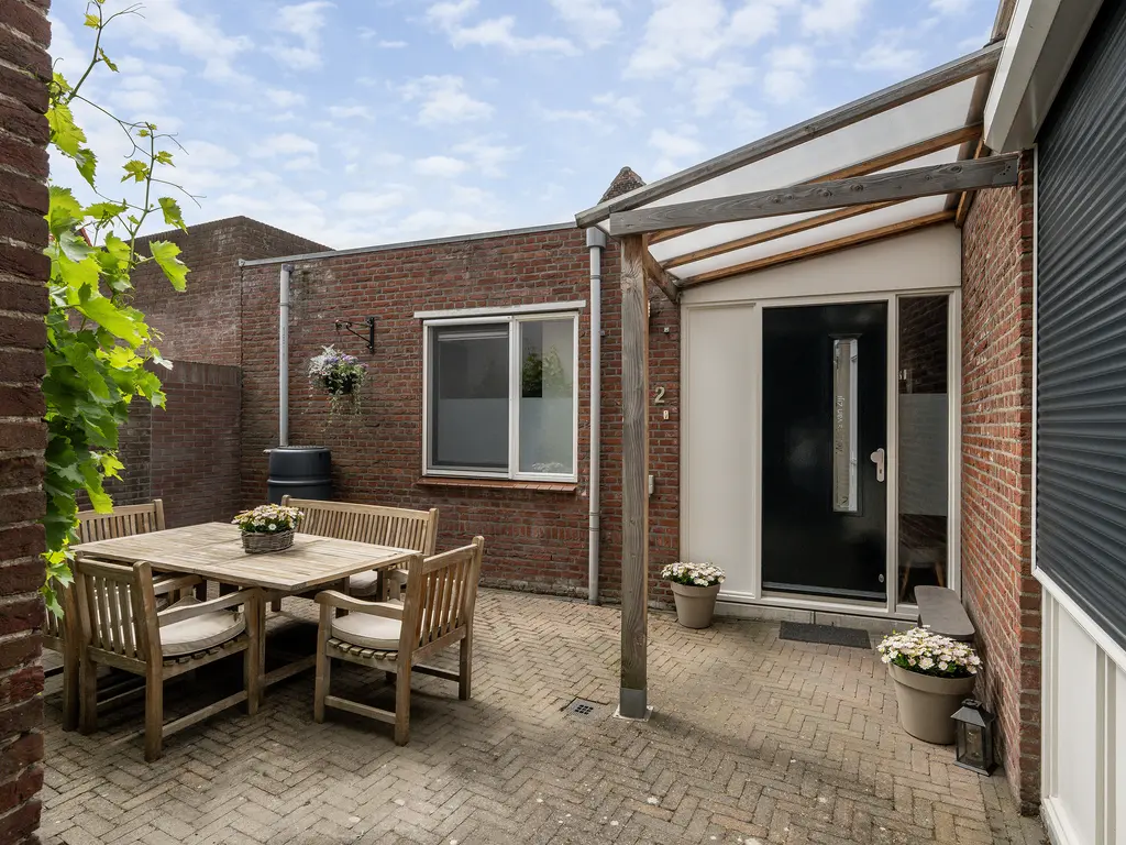 Kerkstraat 2, NAALDWIJK