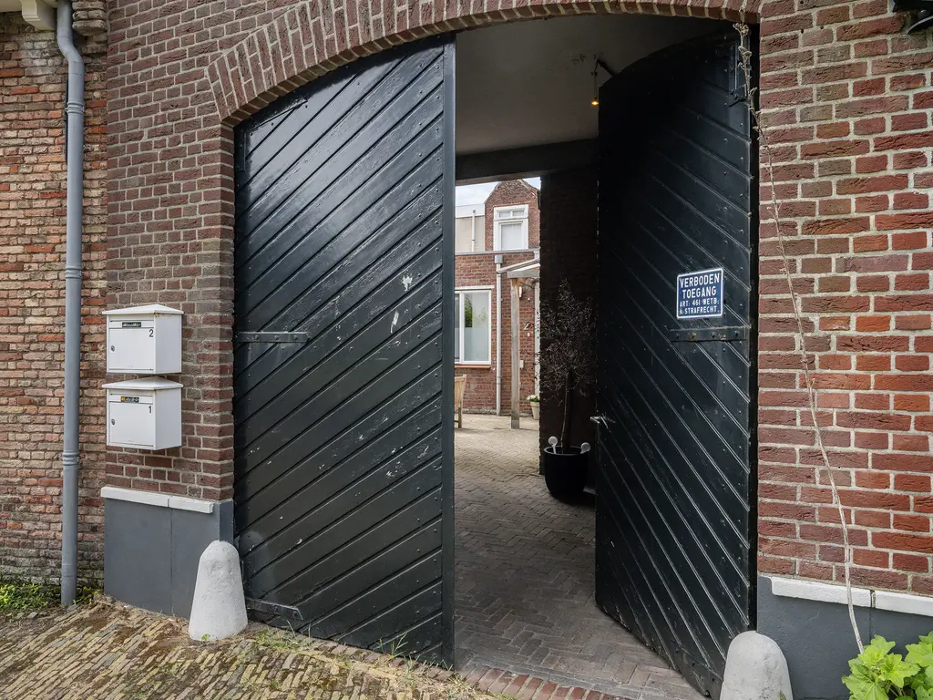 Kerkstraat 2, NAALDWIJK