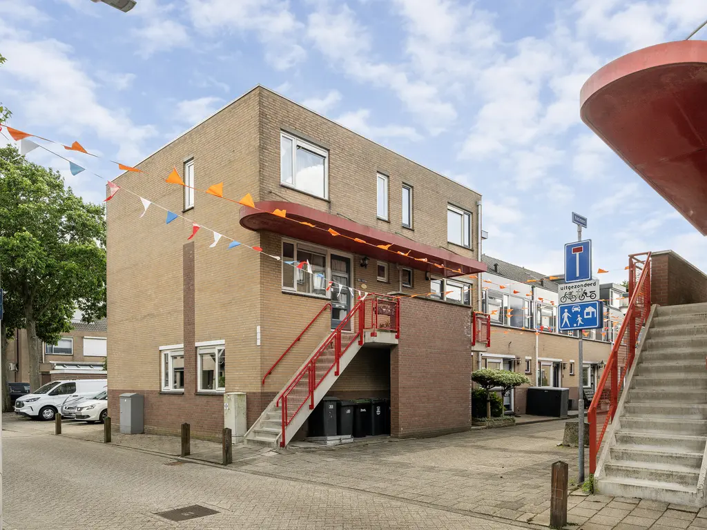 Koolmees 22, DE LIER