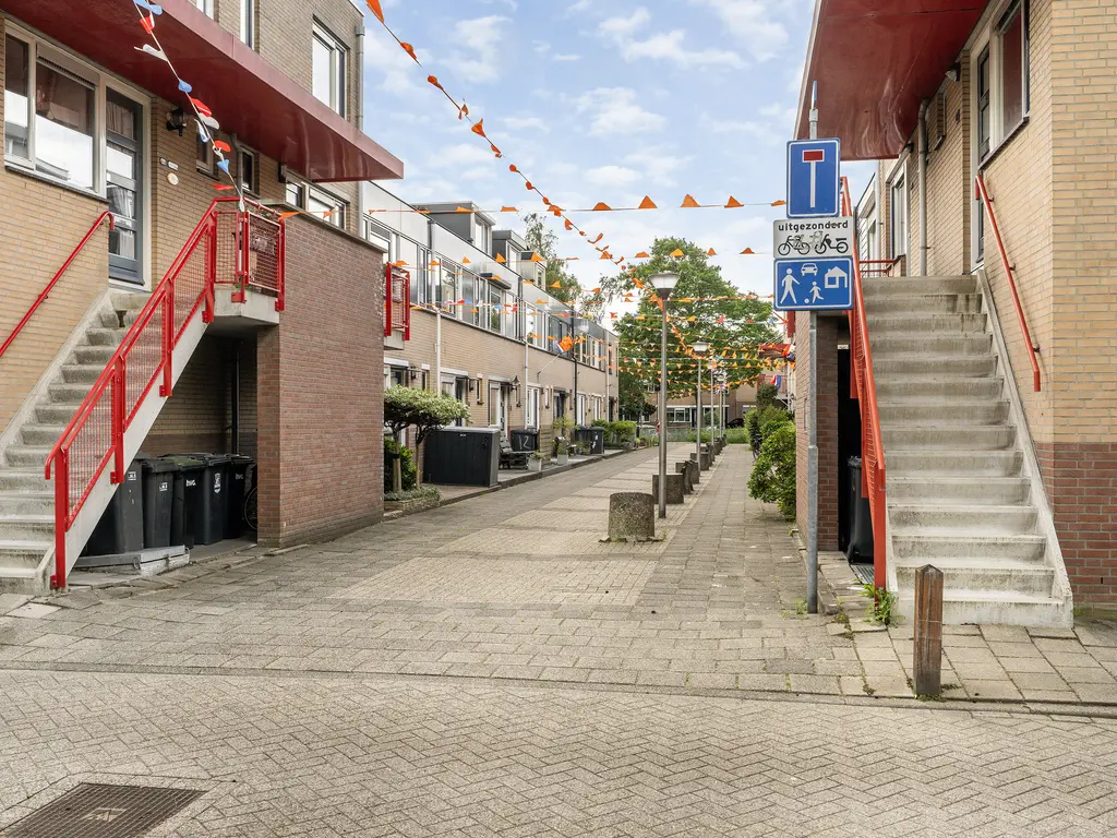 Koolmees 22, DE LIER