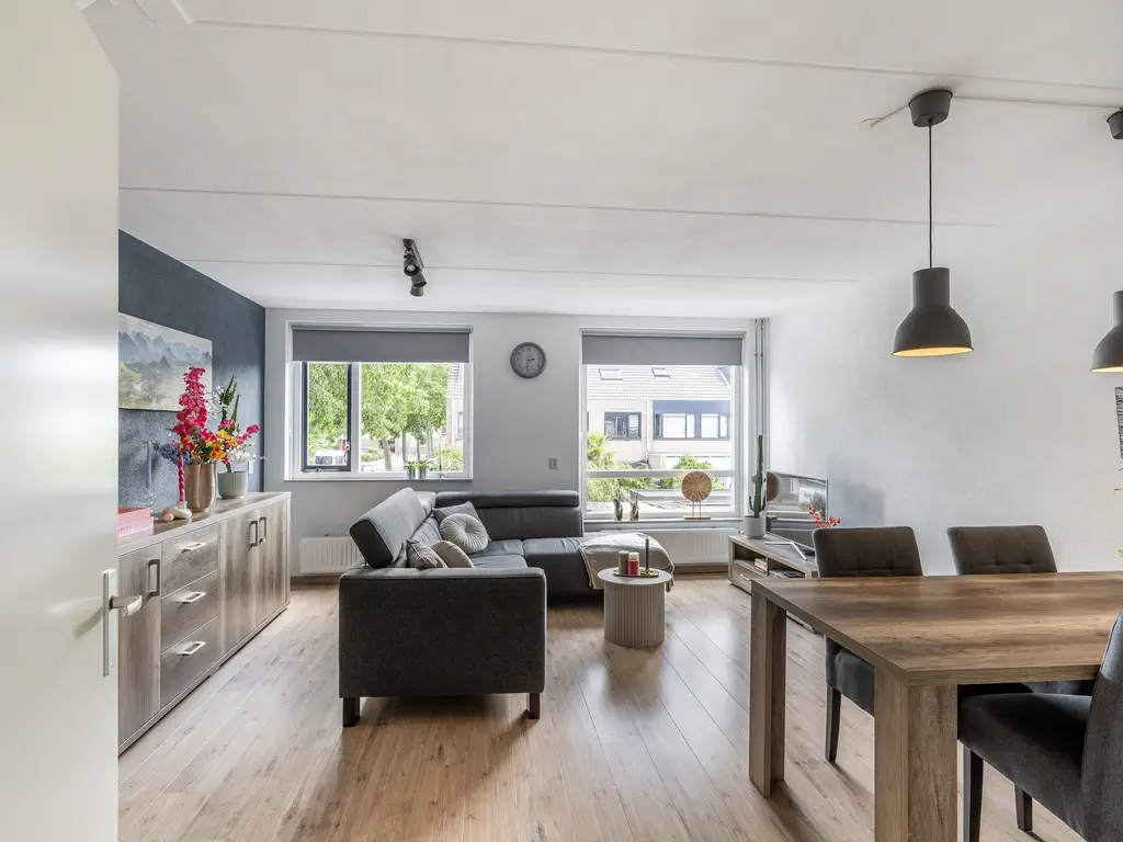 Koolmees 22, DE LIER