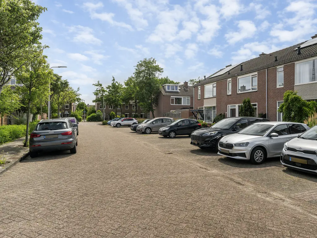 Abeelstraat 32, 'S-GRAVENZANDE