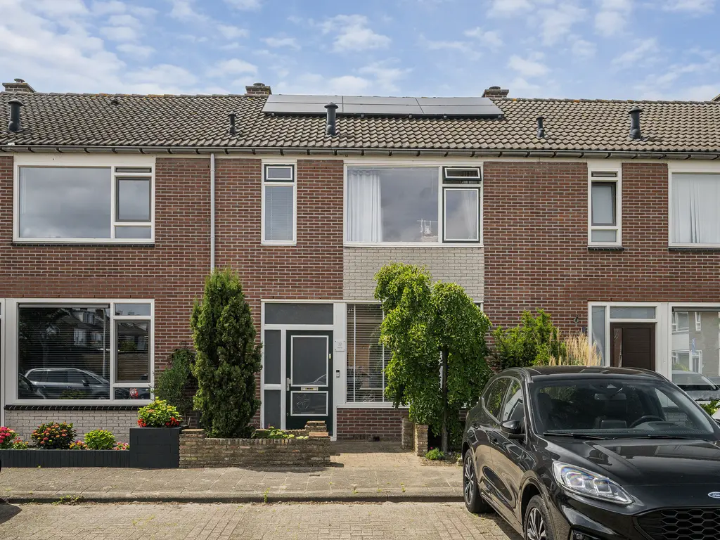 Abeelstraat 32, 'S-GRAVENZANDE