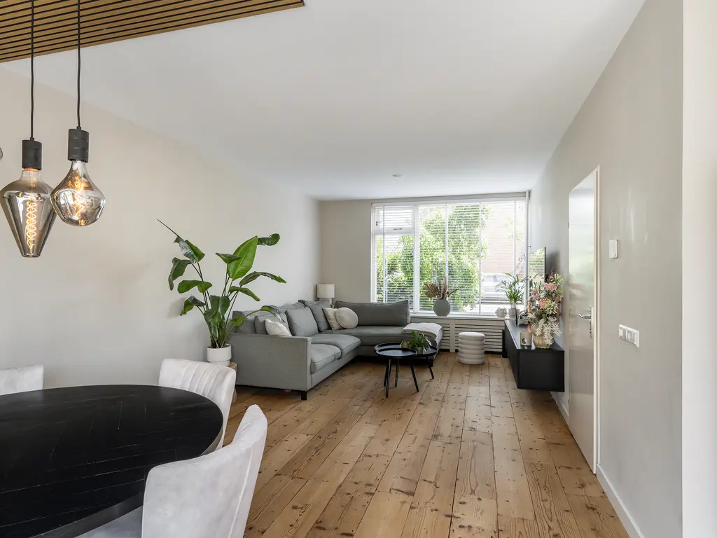 Abeelstraat 32, 'S-GRAVENZANDE