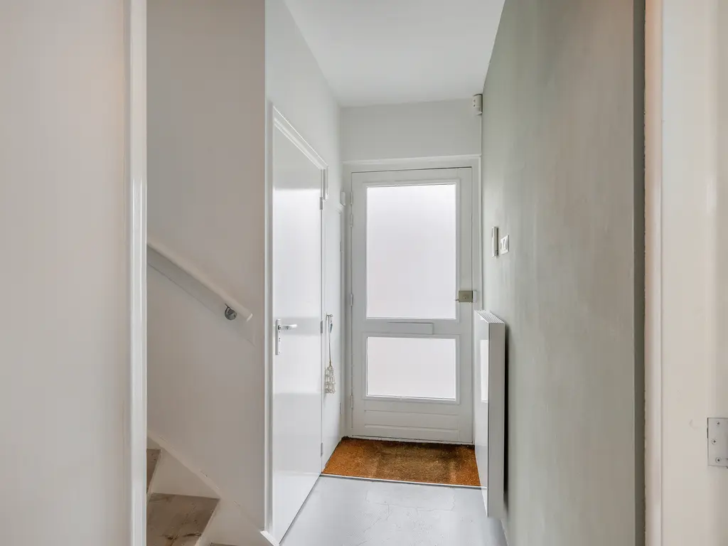 Hazelaarstraat 9, MONSTER