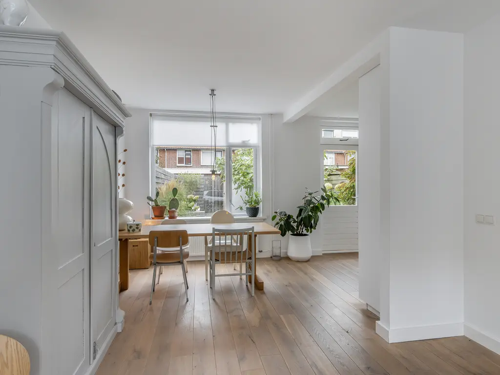 Hazelaarstraat 9, MONSTER