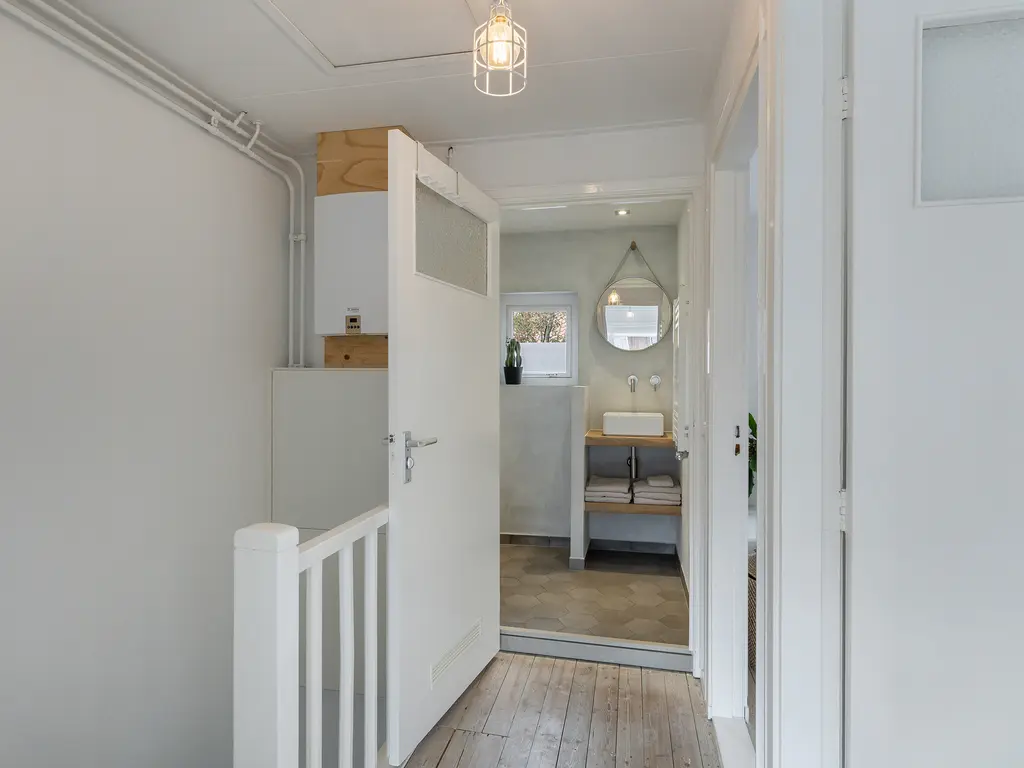 Hazelaarstraat 9, MONSTER