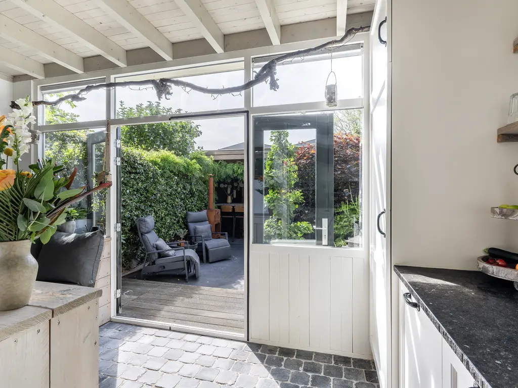 Duiventorenstraat 12, NAALDWIJK