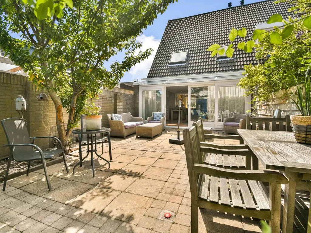 Talmastraat 2, NAALDWIJK