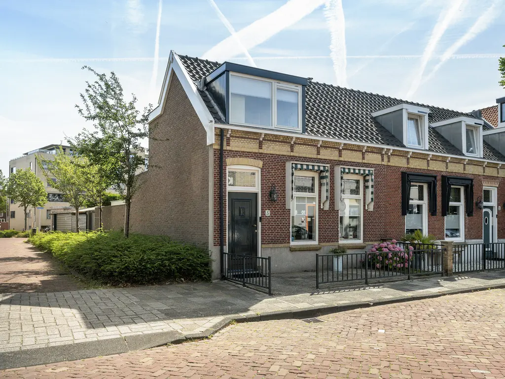 Zuideinde 5, NAALDWIJK