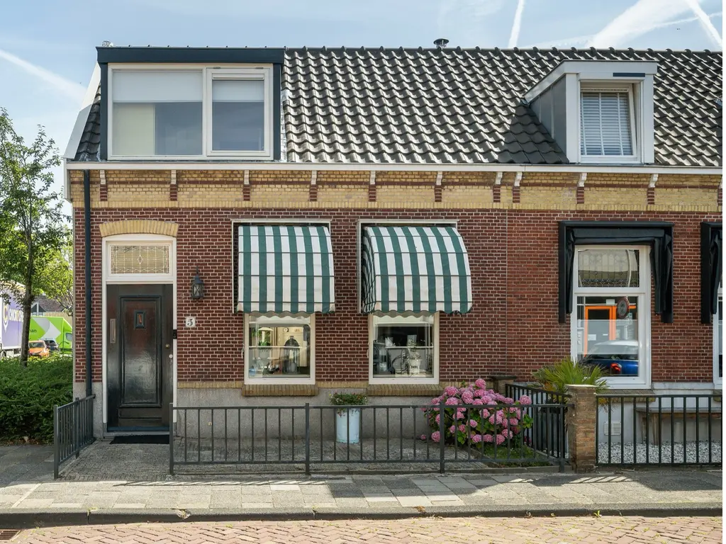Zuideinde 5, NAALDWIJK