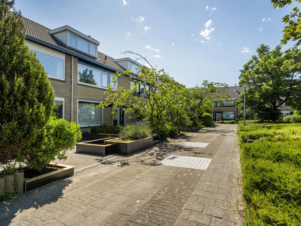 Ahornplein 41, 'S-GRAVENZANDE