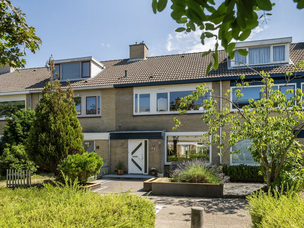 Ahornplein 41, 'S-GRAVENZANDE