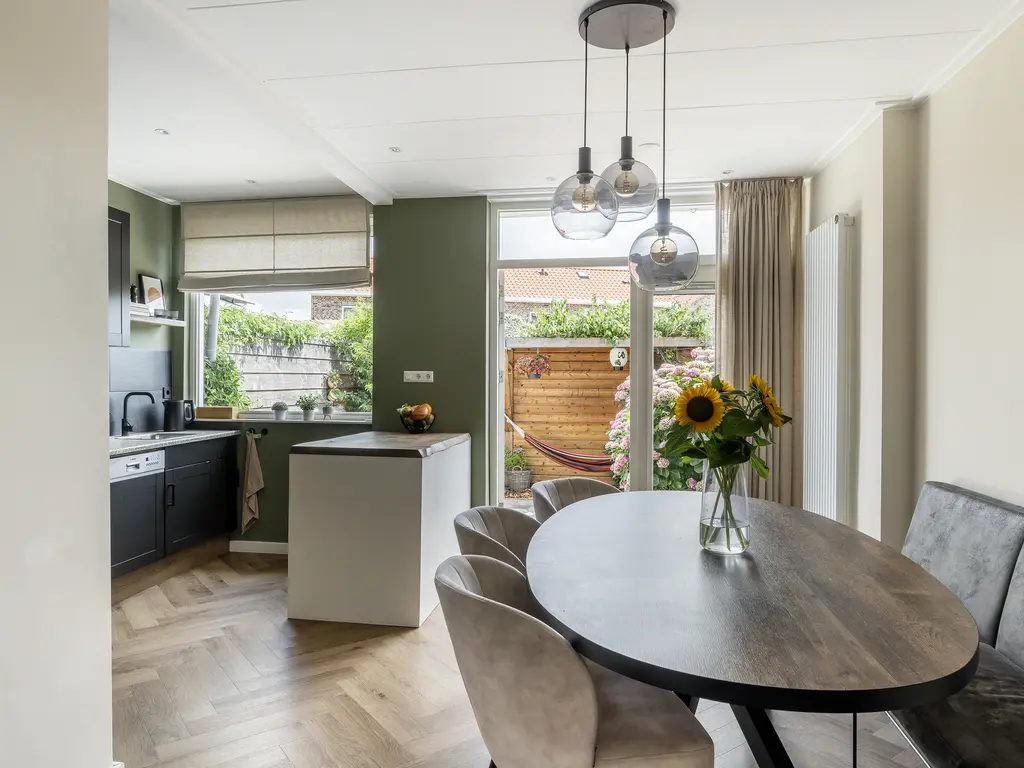 Duiventorenstraat 24, NAALDWIJK