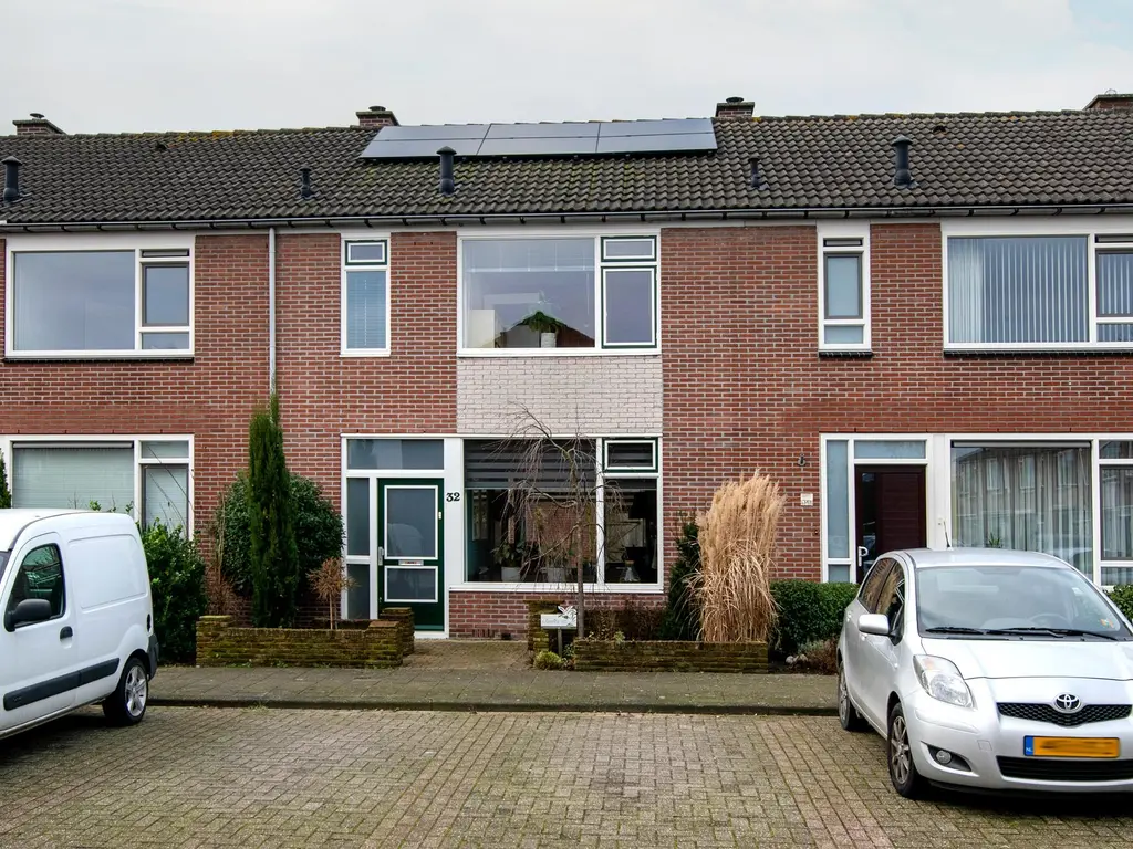 Abeelstraat 32, 'S-GRAVENZANDE