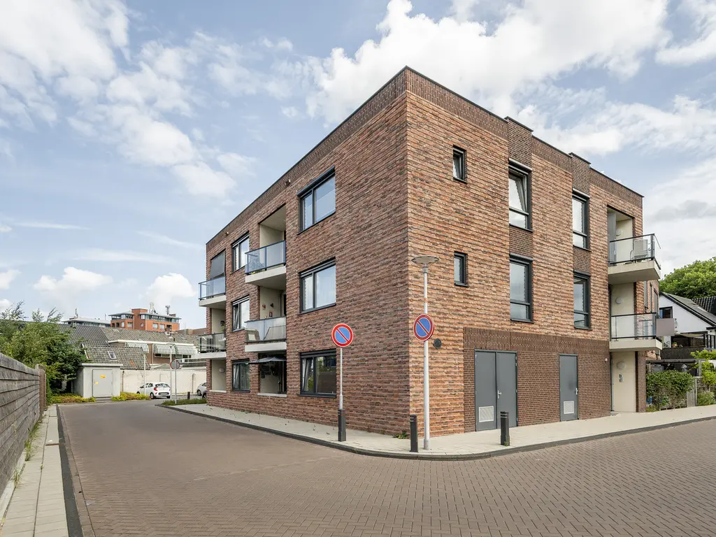 Zuidbrug 38, NAALDWIJK