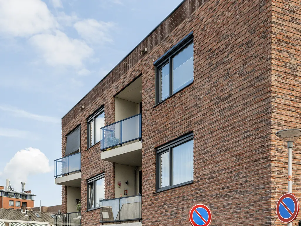 Zuidbrug 38, NAALDWIJK
