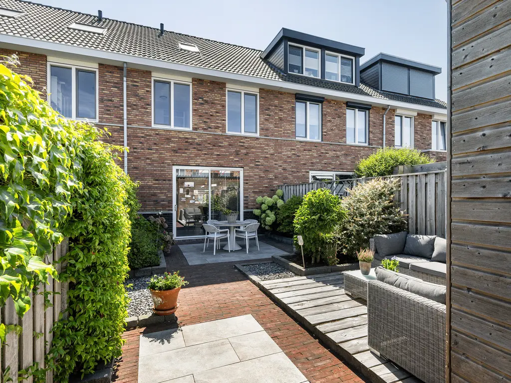 Sudesstraat 19, NAALDWIJK